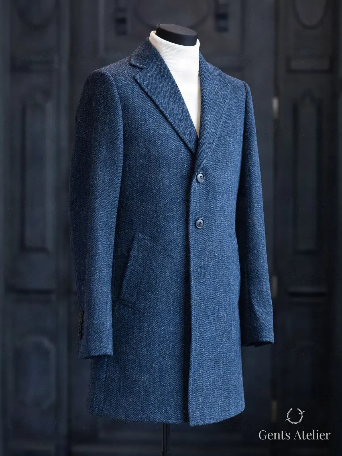 Синее пальто из твида Harris Tweed
