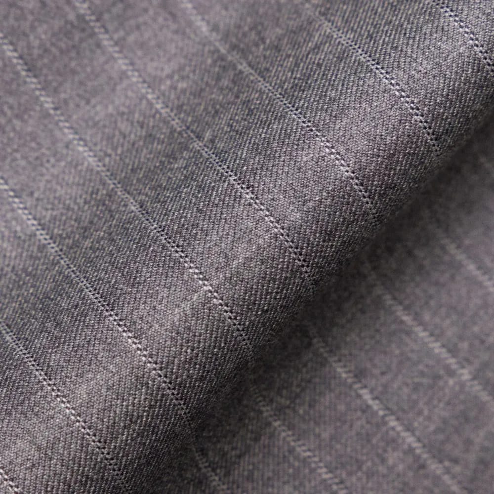 Серая костюмная ткань в тонкую полоску (pinstripe), крупный план