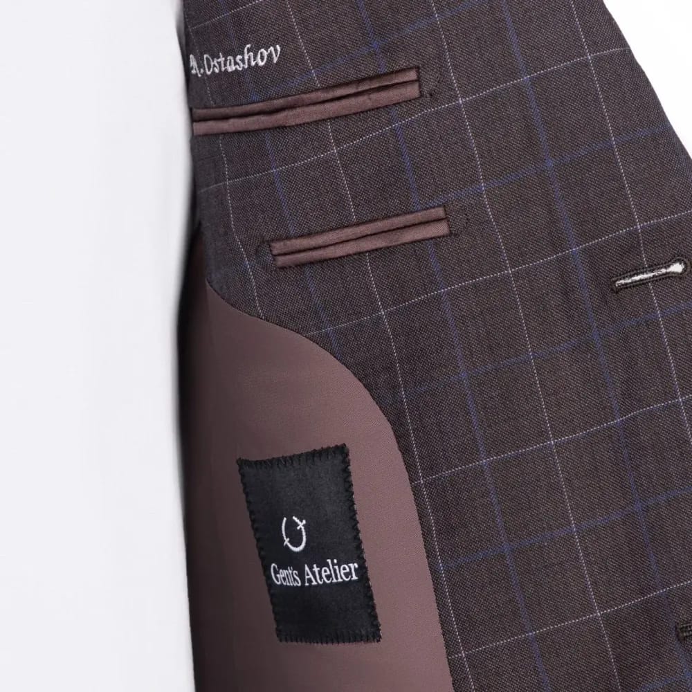 Подкладка пиджака с монограммой и лейблом Gent's Atelier