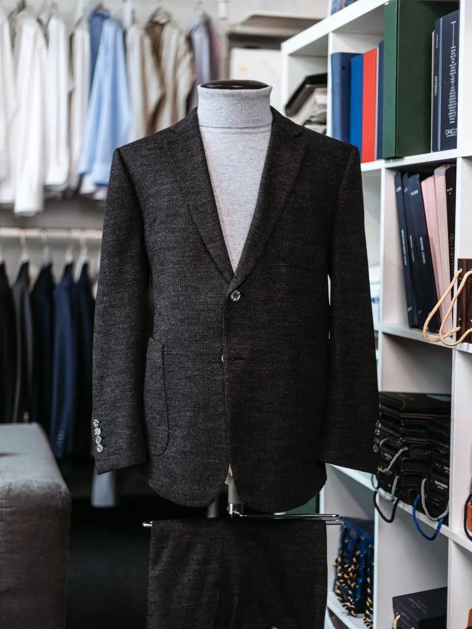 Сшили костюм из&nbsp;плотной шерсти Stylbiella