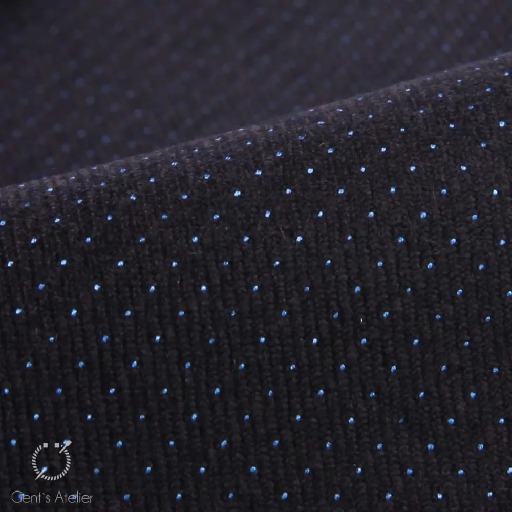 Крупный план ткани Scabal — тёмно-синяя в голубую точку