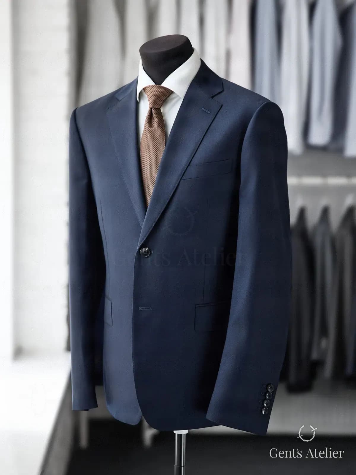 Синий костюм-двойка из ткани Ermenegildo Zegna