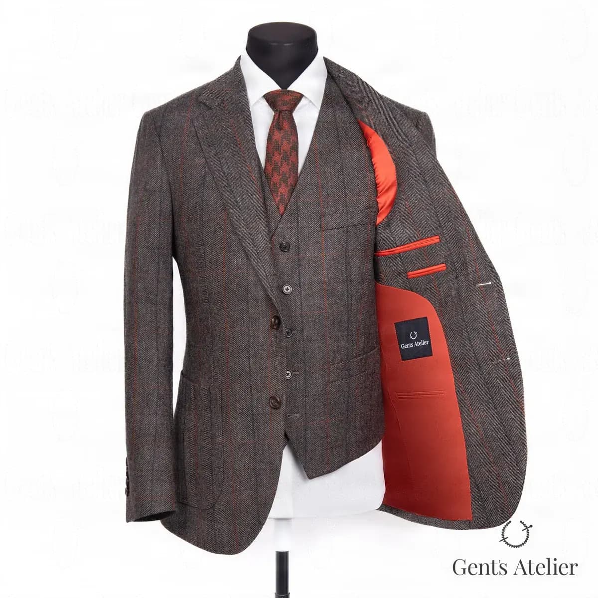 Тёплый костюм-тройка из английской ткани Harris Tweed