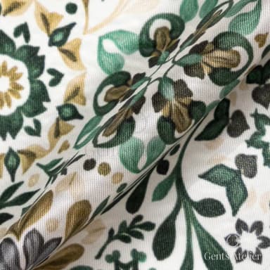 Драпировка ткани Luxury Distinctive TR1456 крупным планом