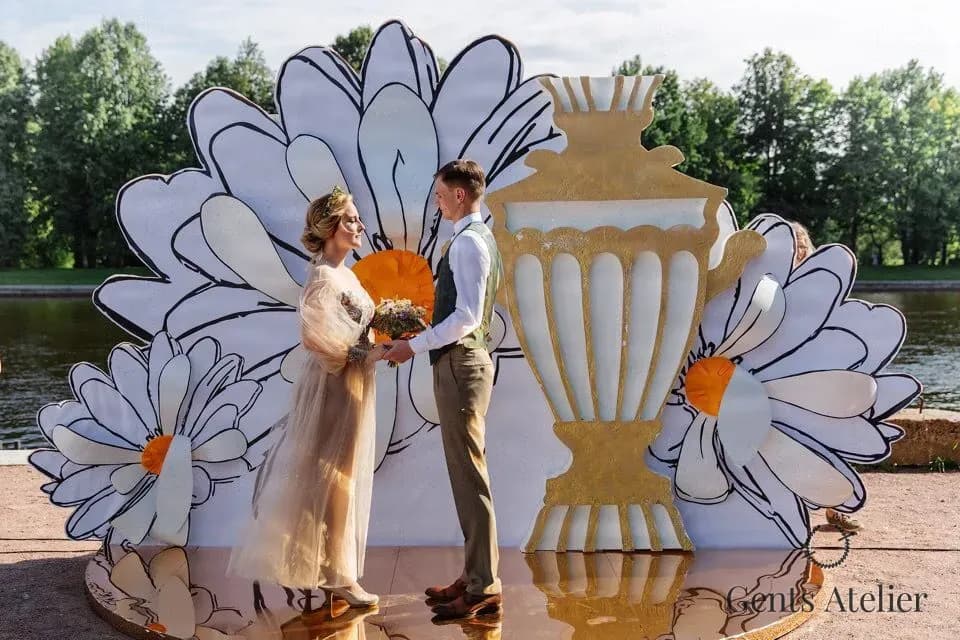 Тёмно-зелёный жилет в клетку для жениха
