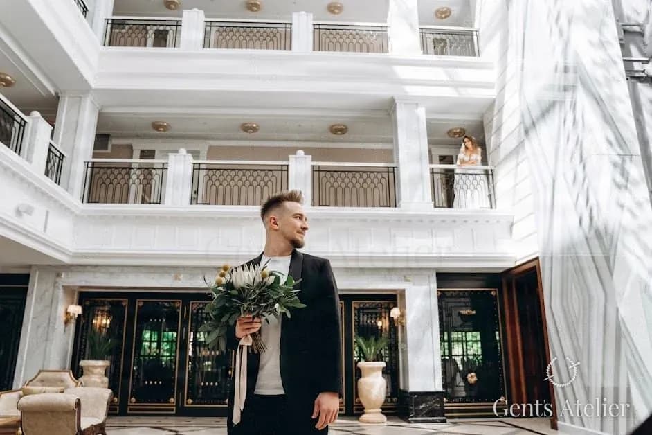 Чёрный смокинг для дресс-кода black tie