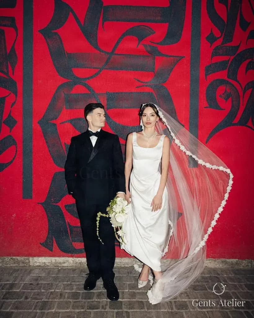 Двубортный чёрный смокинг для black tie