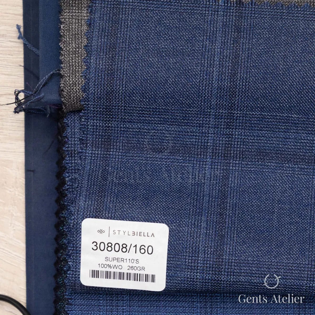 Образец ткани Stylbiella 30808/160 с этикеткой, ярко-синий