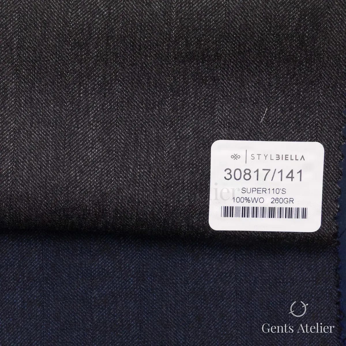 Образец ткани Stylbiella 30817/141 с этикеткой, угольный