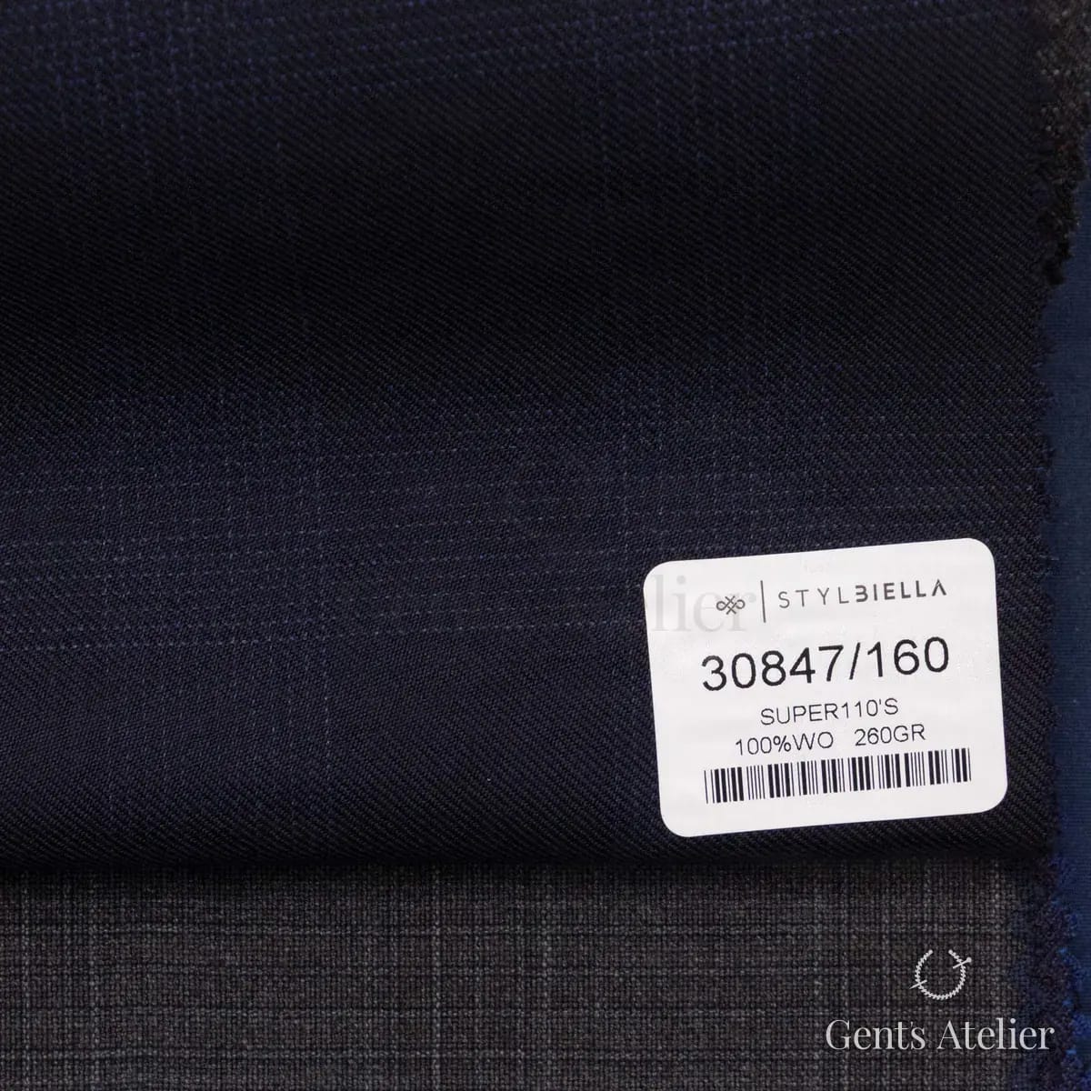 Образец ткани Stylbiella 30847/160 с этикеткой, тёмно-синий