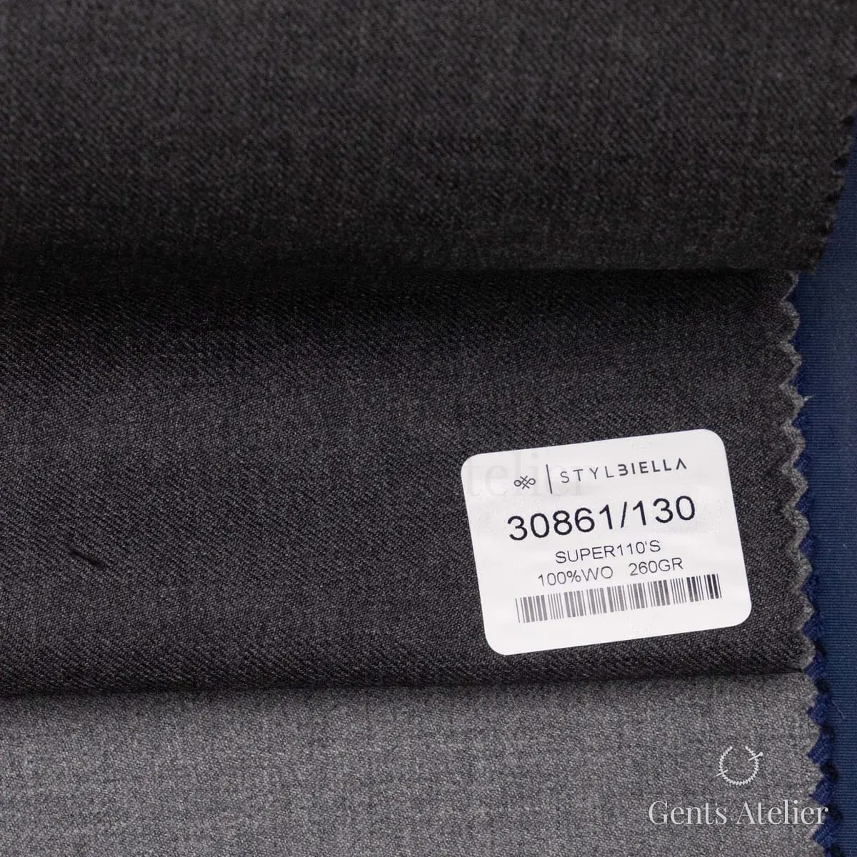 Образец ткани Stylbiella 30861/130 с этикеткой, серый