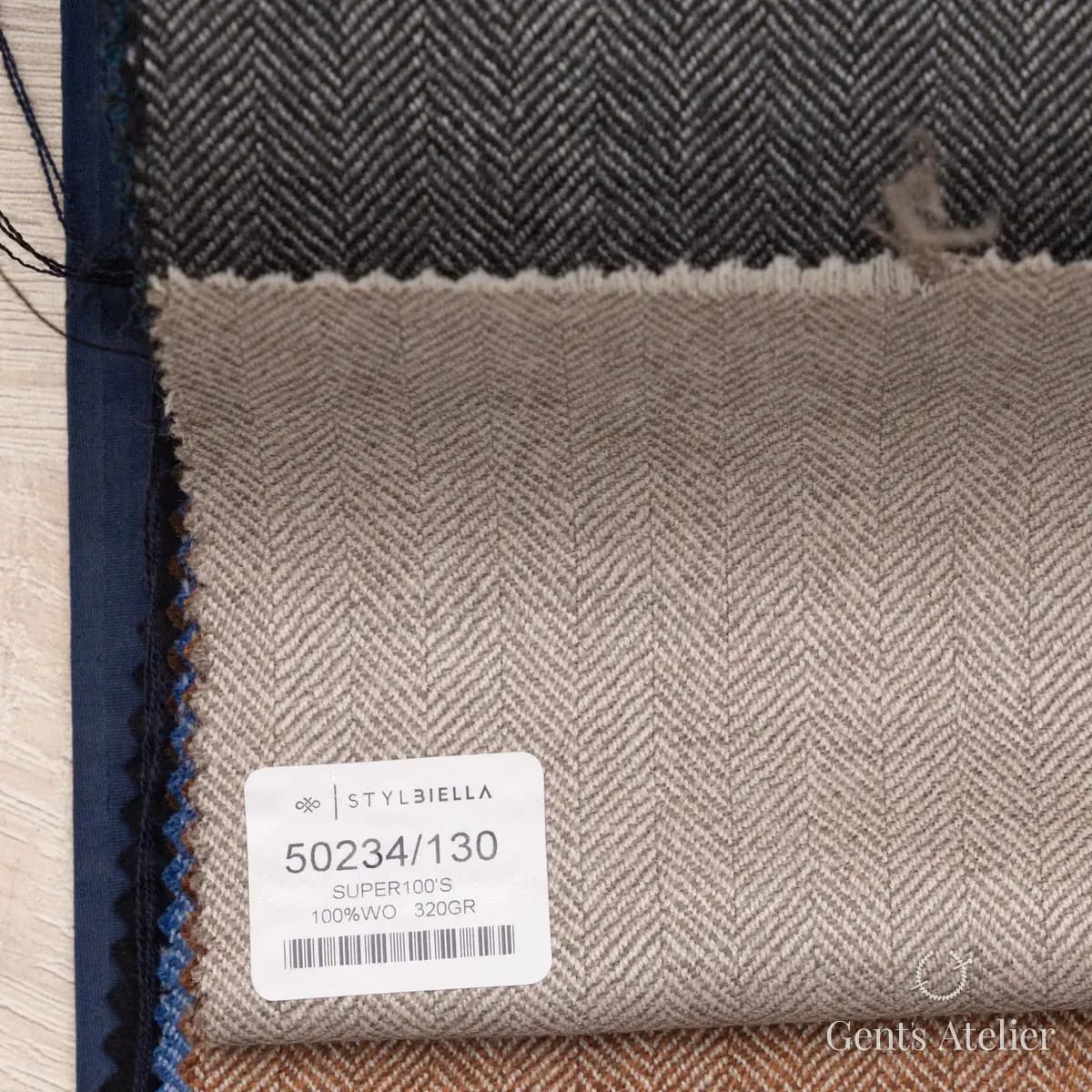 Образец ткани Stylbiella 50234/130 с этикеткой, бежевый