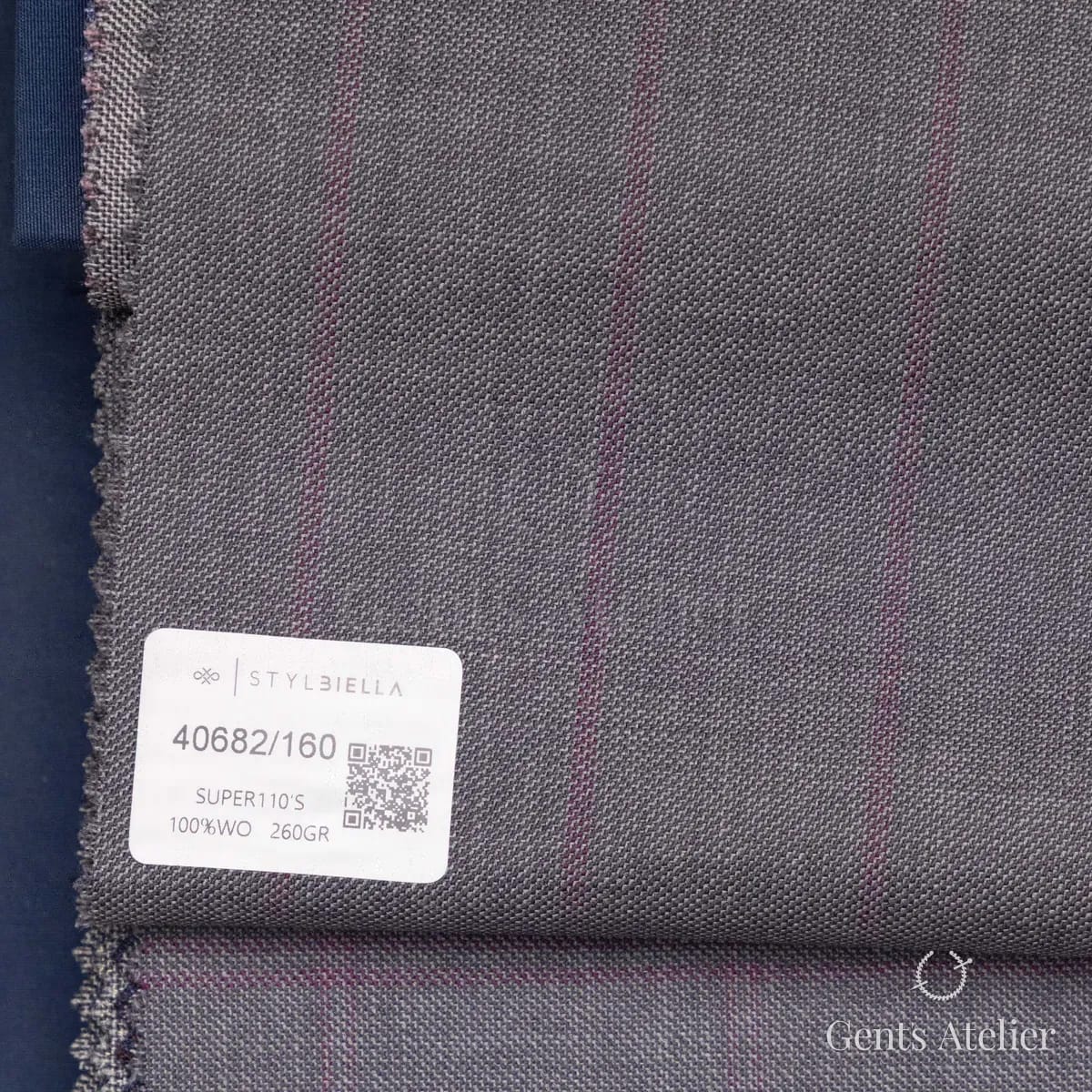 Образец ткани Stylbiella 40682/160 с этикеткой, серый