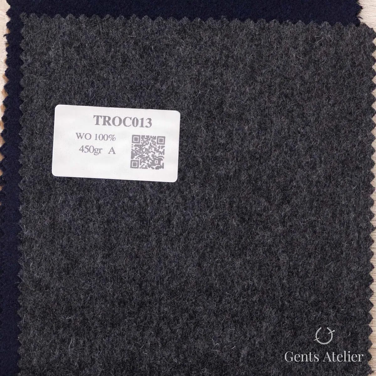 Образец ткани Coatings TROC013 с этикеткой, угольный