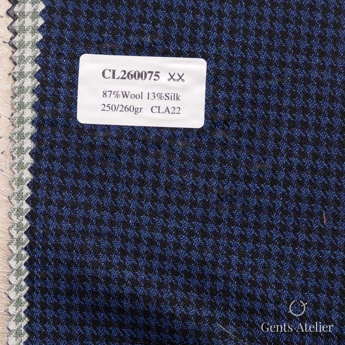 Образец ткани Drago CL260075 с этикеткой, тёмно-синий