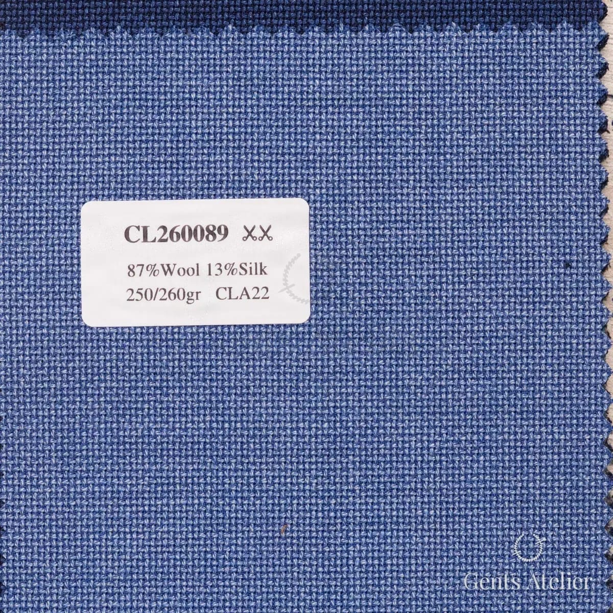 Образец ткани Drago CL260089 с этикеткой