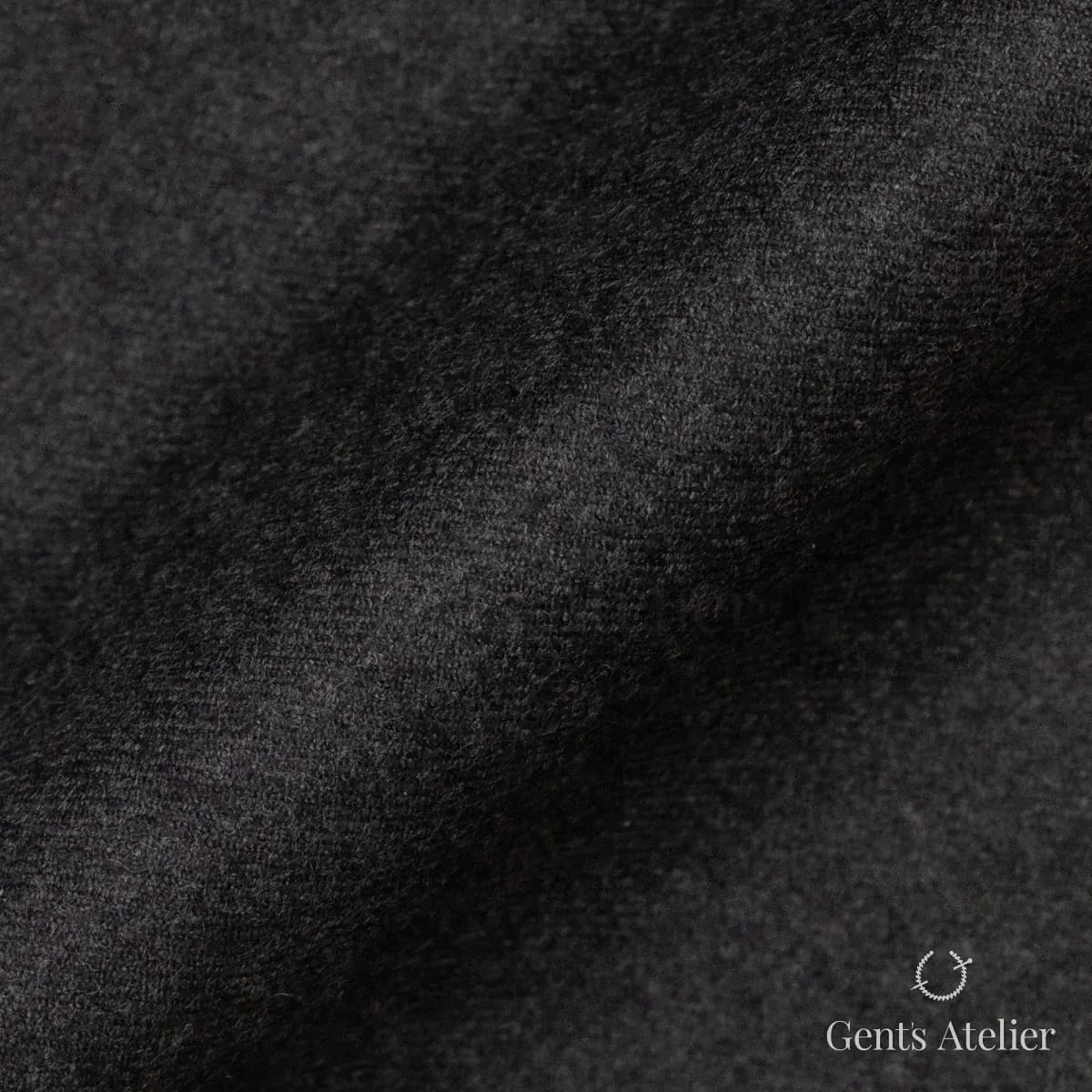 Драпировка ткани Gent's Colors M·K2021W002/2 крупным планом