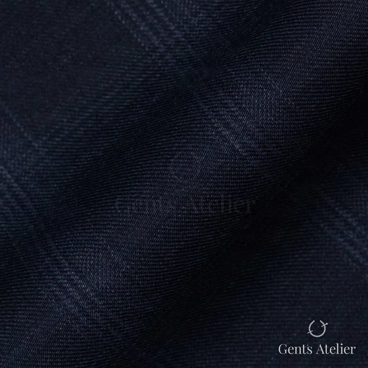 Драпировка ткани Gent's Colors M·K 2021B/17 крупным планом