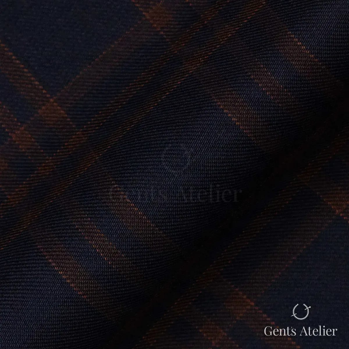 Драпировка ткани Gent's Colors M·K 2021C/54 крупным планом