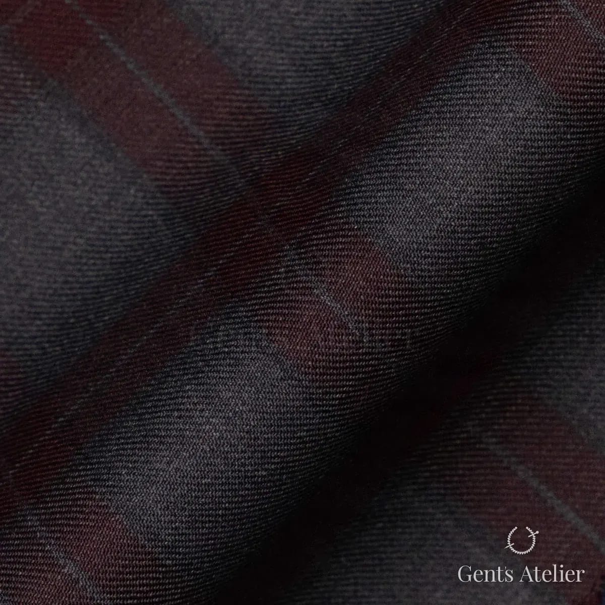 Драпировка ткани Gent's Colors M·K 2021C/65 крупным планом
