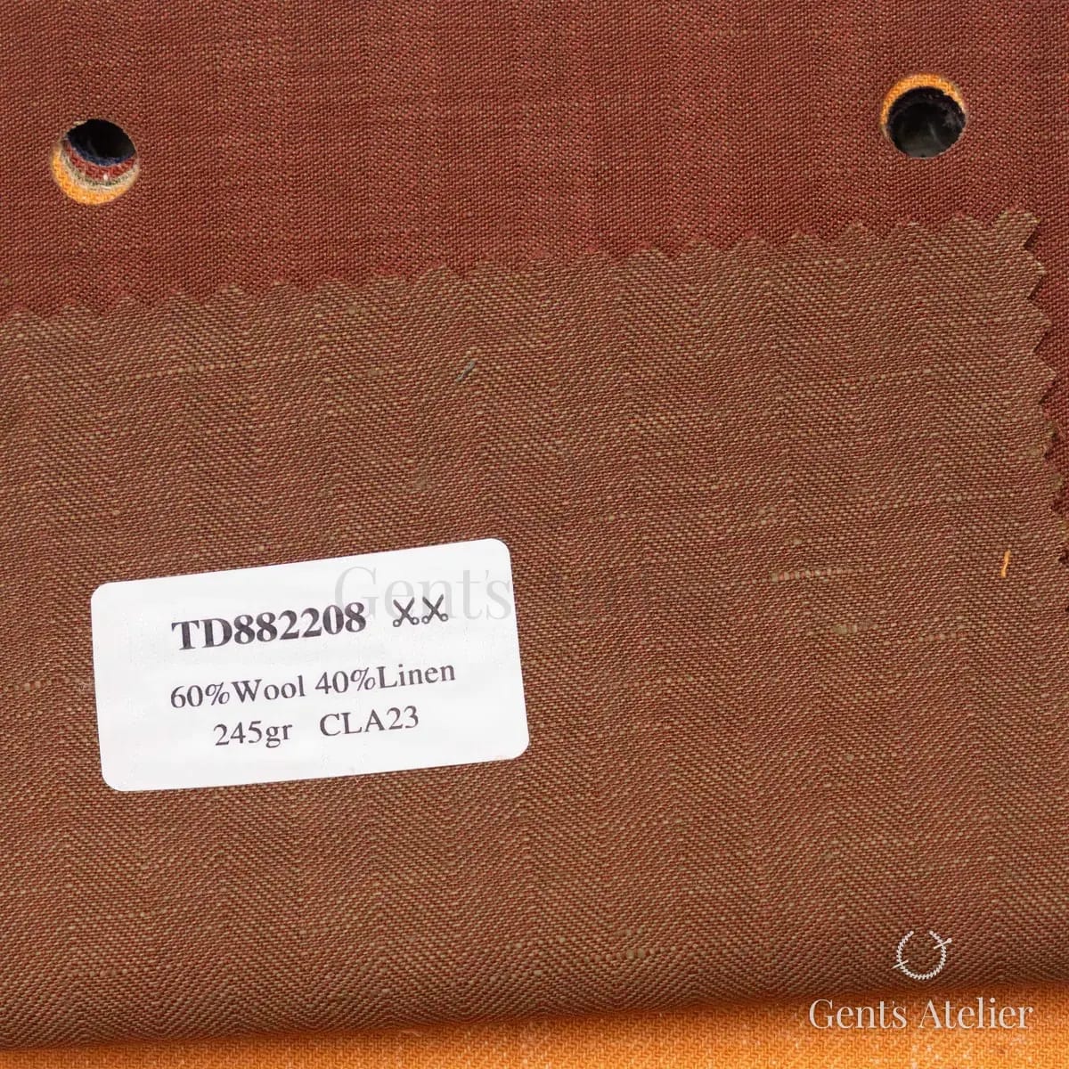 Образец ткани Dormeuil TD882208 с этикеткой, терракотовый