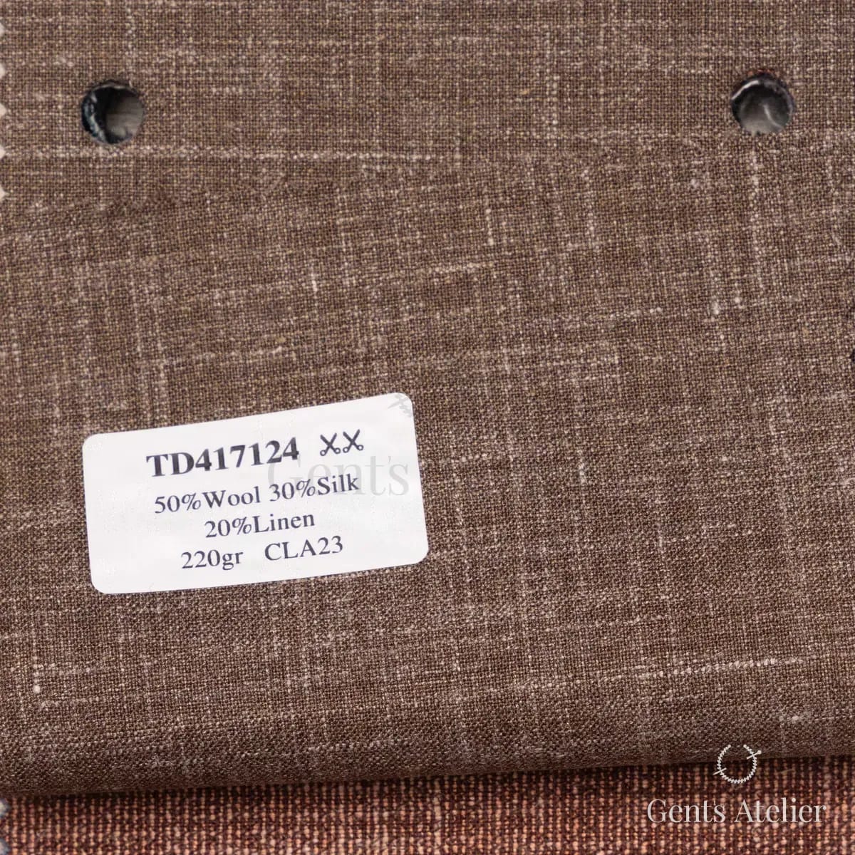 Образец ткани Dormeuil TD417124 с этикеткой, коричневый