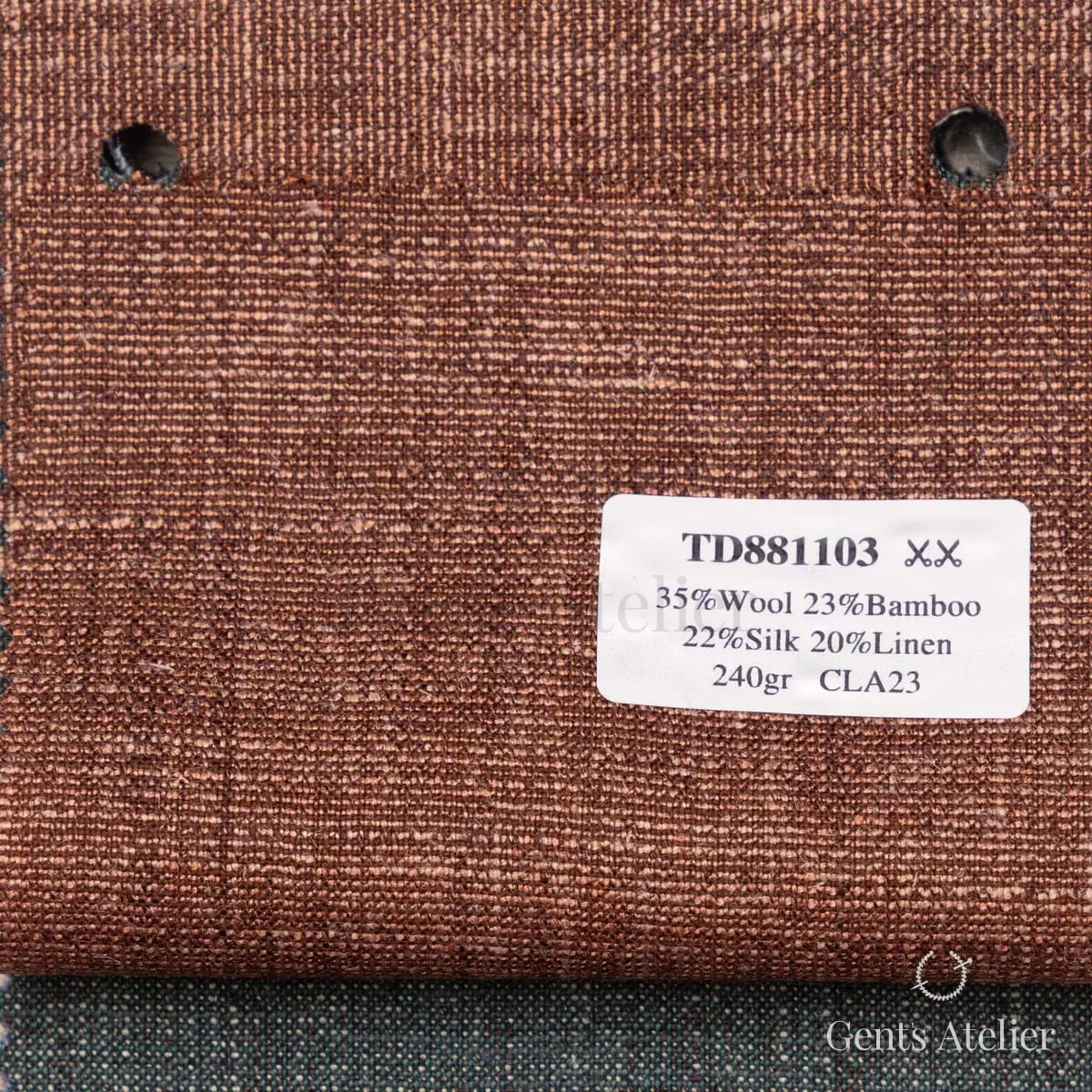 Образец ткани Dormeuil TD881103 с этикеткой, терракотовый