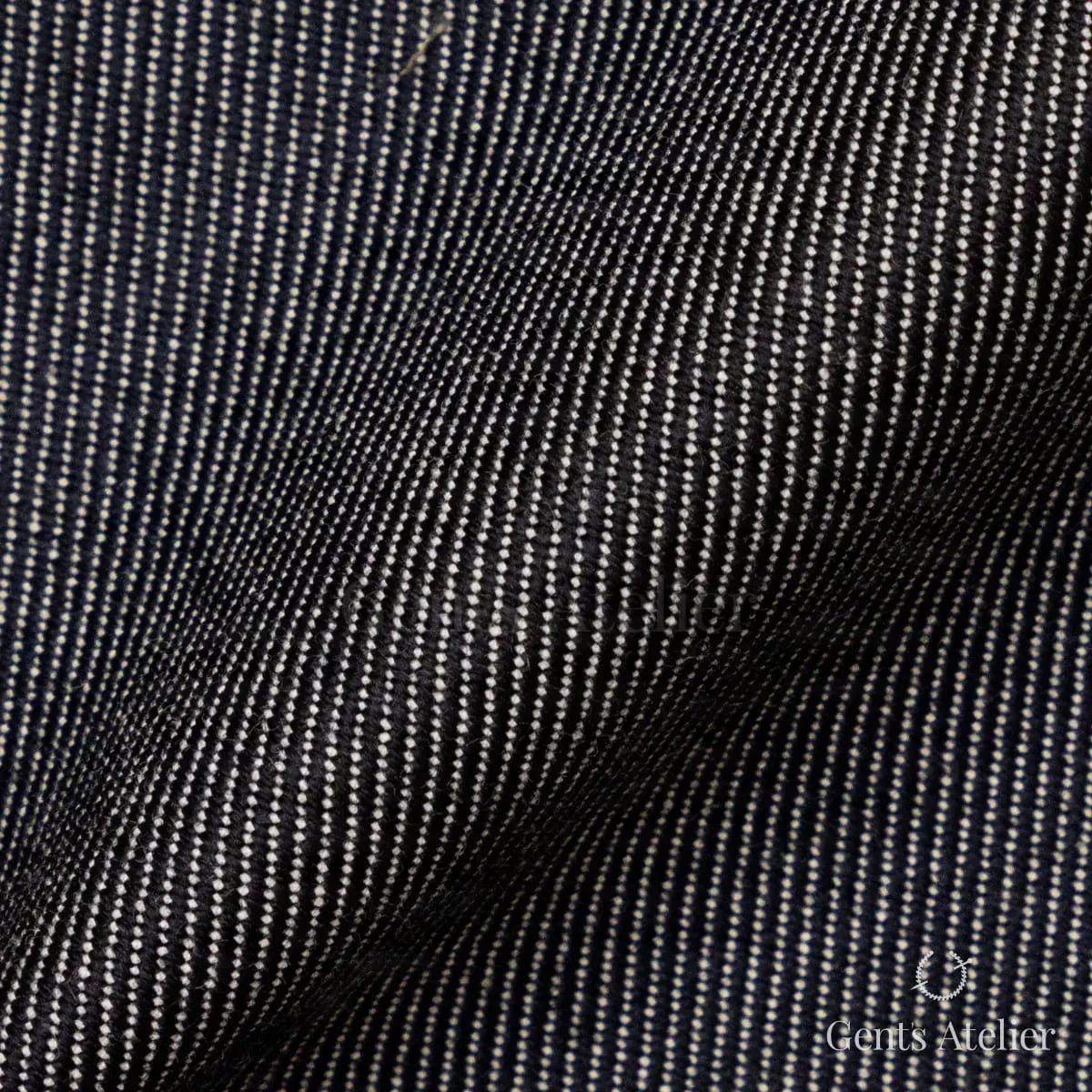 Драпировка ткани Dormeuil TD885700 крупным планом