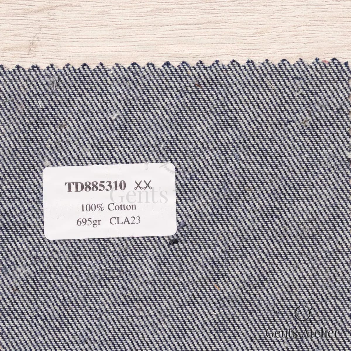 Образец ткани Dormeuil TD885310 с этикеткой, тёмно-синий