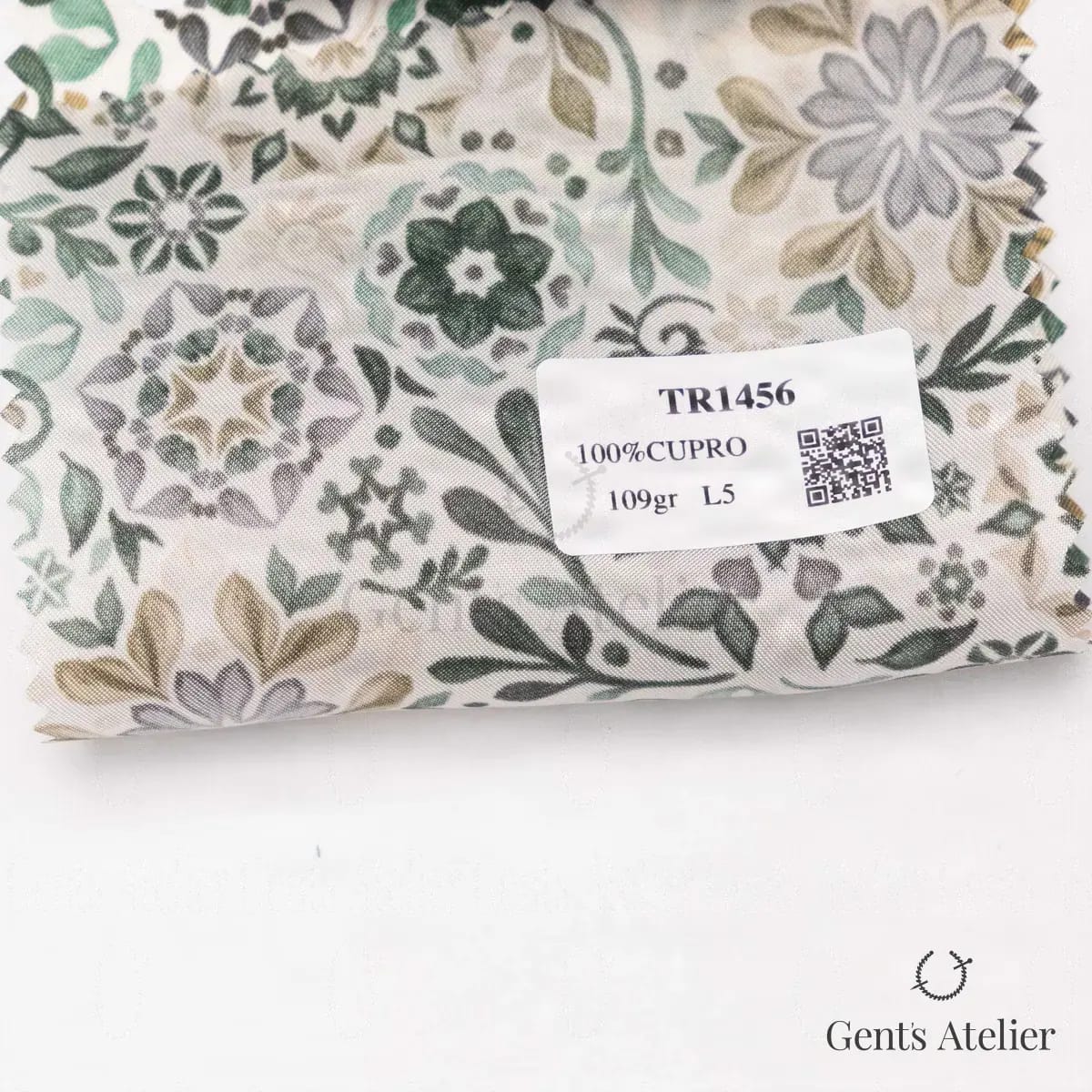 Образец ткани Luxury Distinctive TR1456 с этикеткой, белый