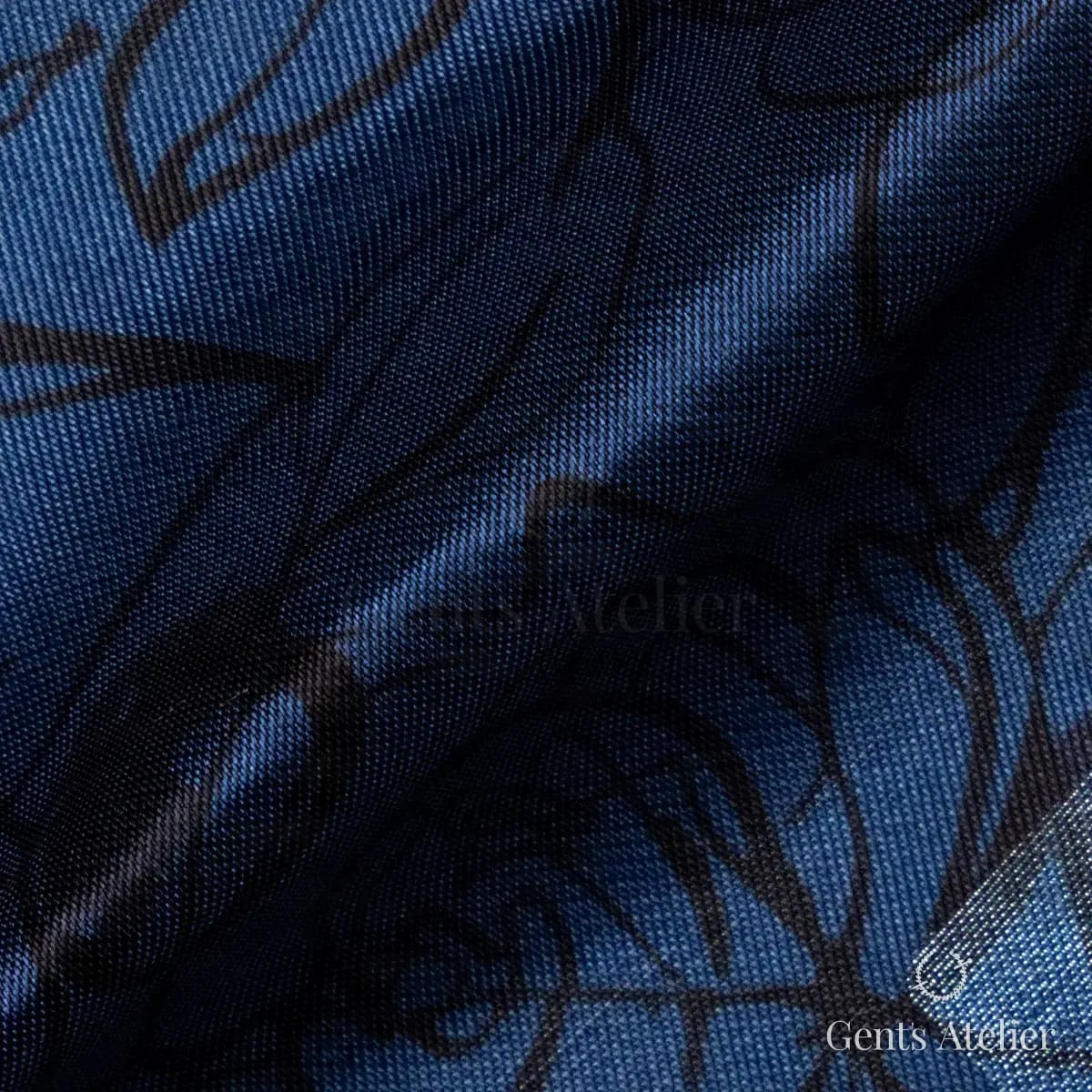 Драпировка ткани Luxury Distinctive TR1526 крупным планом