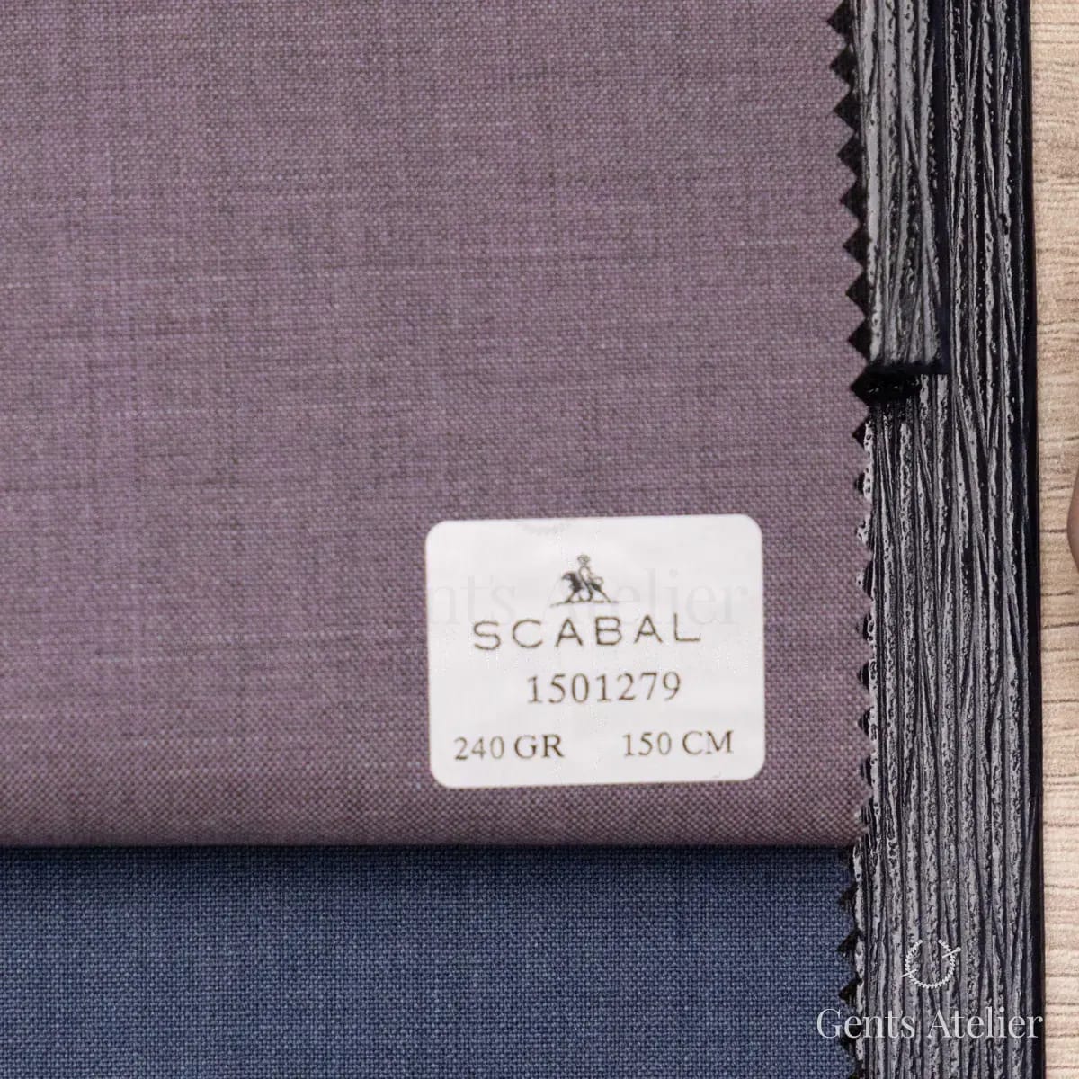 Образец ткани Scabal 1501279 с этикеткой, пыльно-лиловый