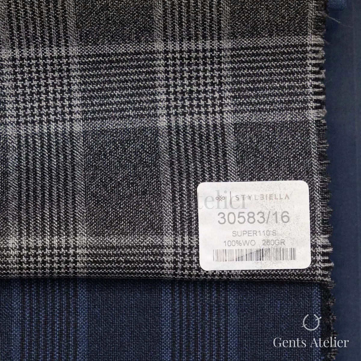 Образец ткани Stylbiella 30583/16 с этикеткой, серый