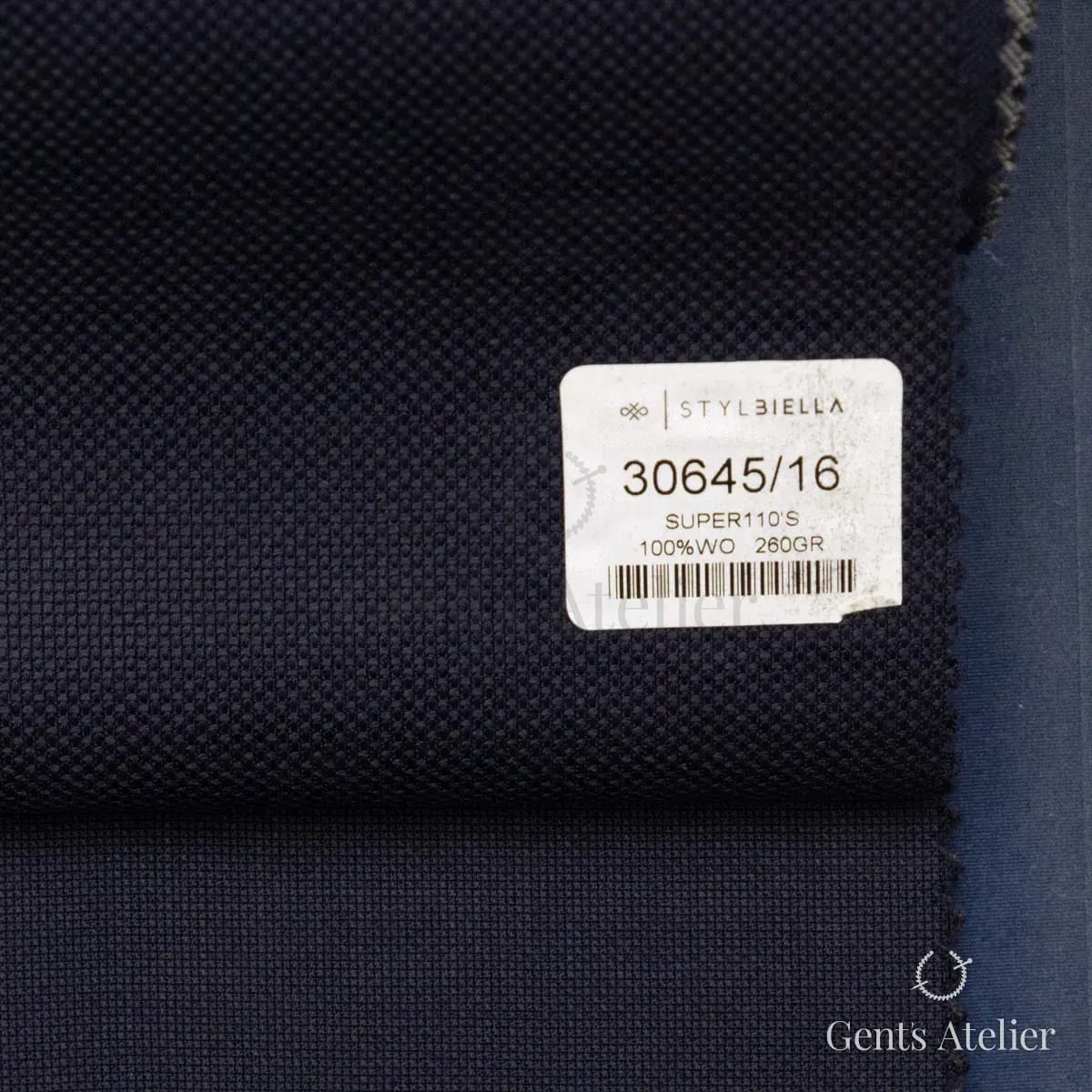 Образец ткани Stylbiella 30645/16 с этикеткой, чёрный