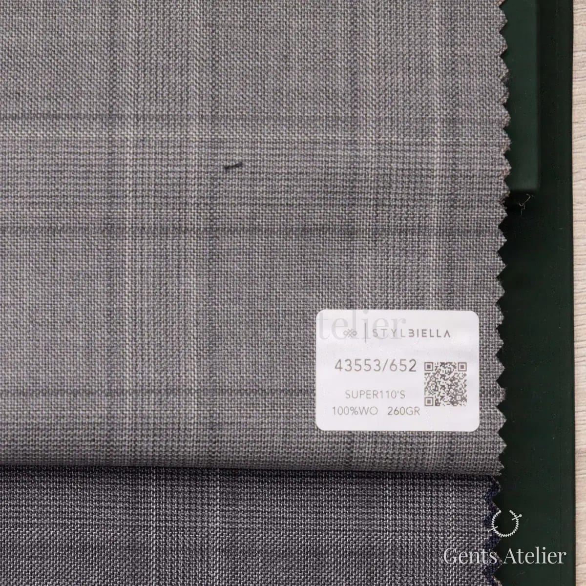 Образец ткани Stylbiella 43553/652 с этикеткой, серый