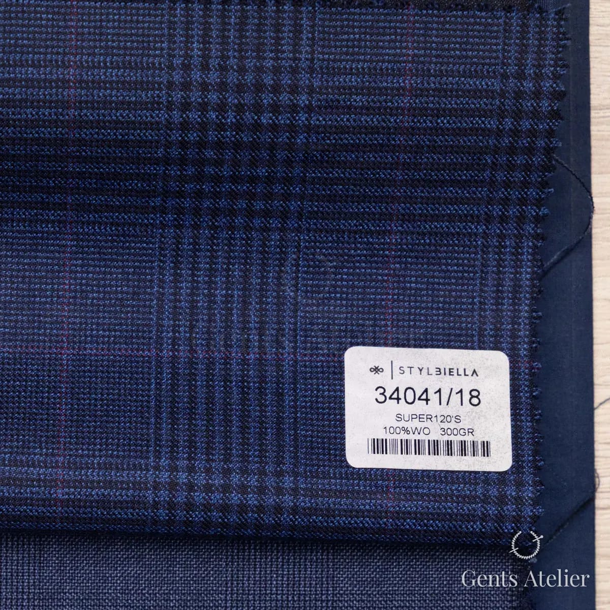Образец ткани Stylbiella 34041/18 с этикеткой, синий