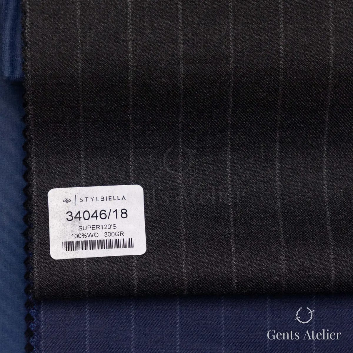 Образец ткани Stylbiella 34046/18 с этикеткой, антрацит