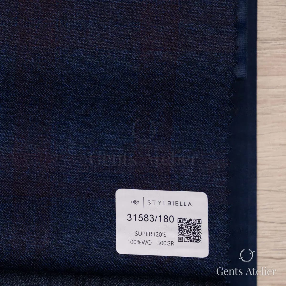 Образец ткани Stylbiella 31583/180 с этикеткой, тёмно-синий