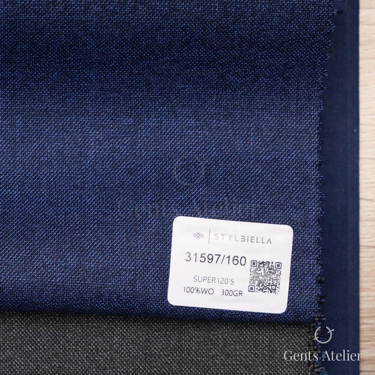 Образец ткани Stylbiella 31597/160 с этикеткой, синий