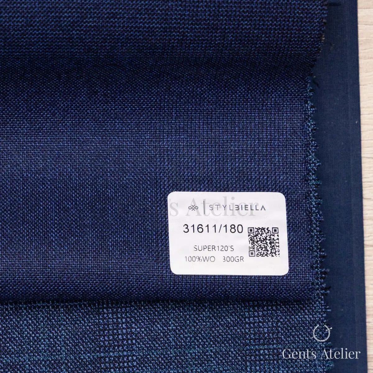 Образец ткани Stylbiella 31611/180 с этикеткой, синий