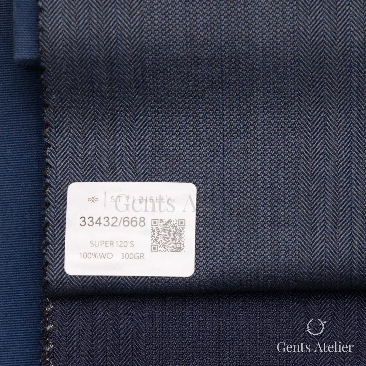 Образец ткани Stylbiella 33432/668 с этикеткой, синий