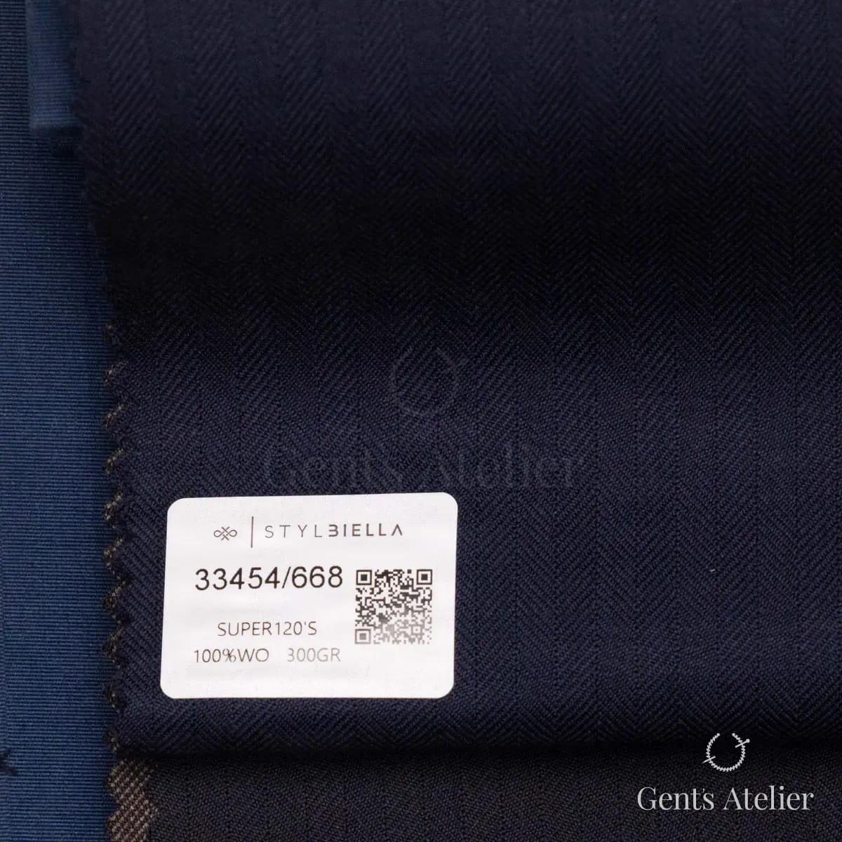 Образец ткани Stylbiella 33454/668 с этикеткой, тёмно-синий