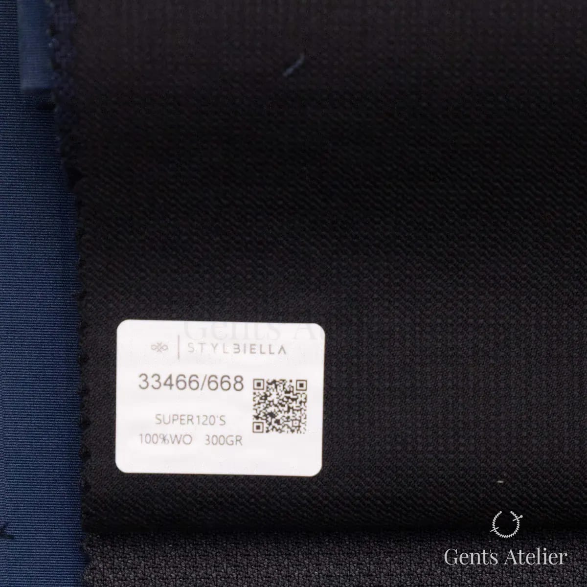 Образец ткани Stylbiella 33466/668 с этикеткой, чёрный