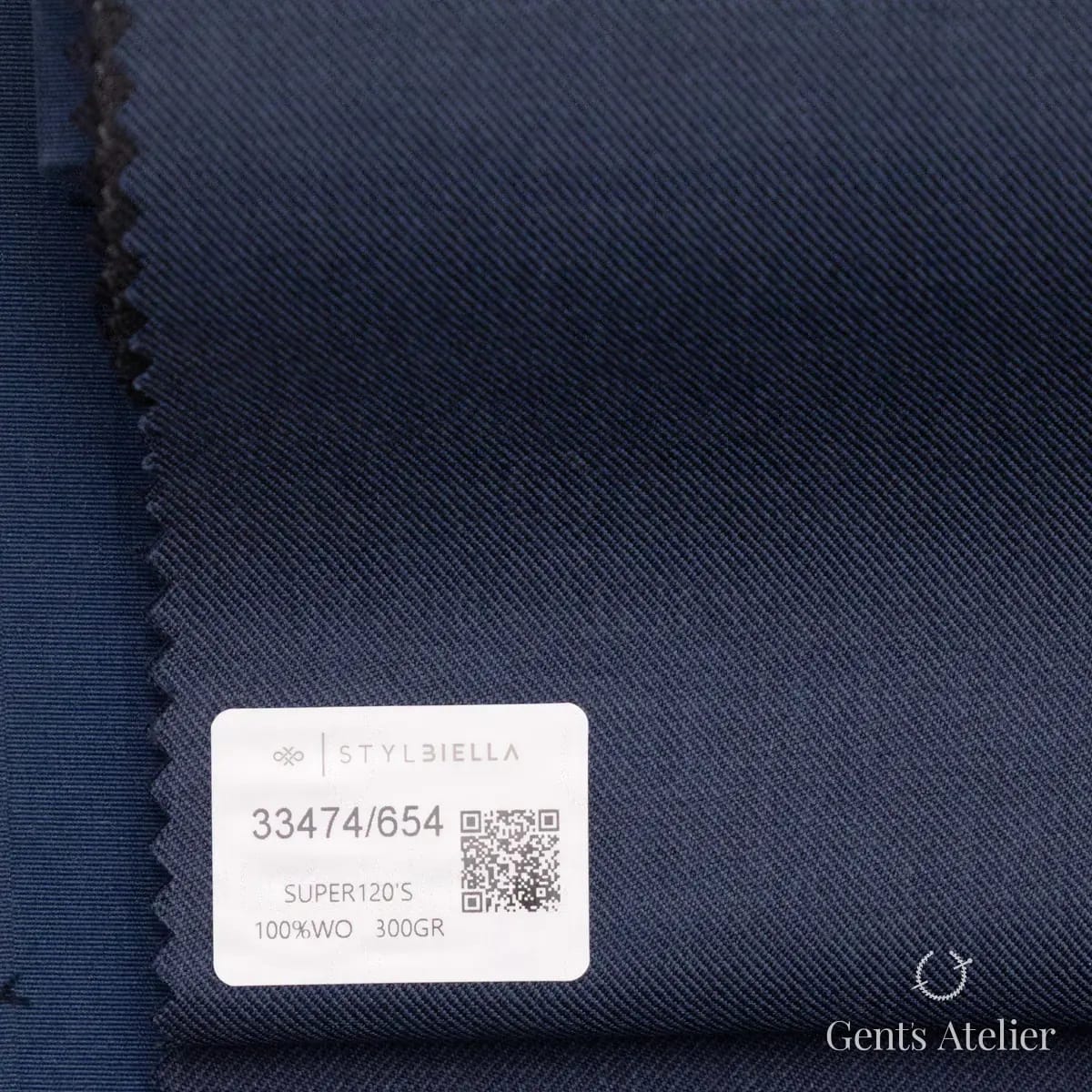 Образец ткани Stylbiella 33474/654 с этикеткой, тёмно-синий