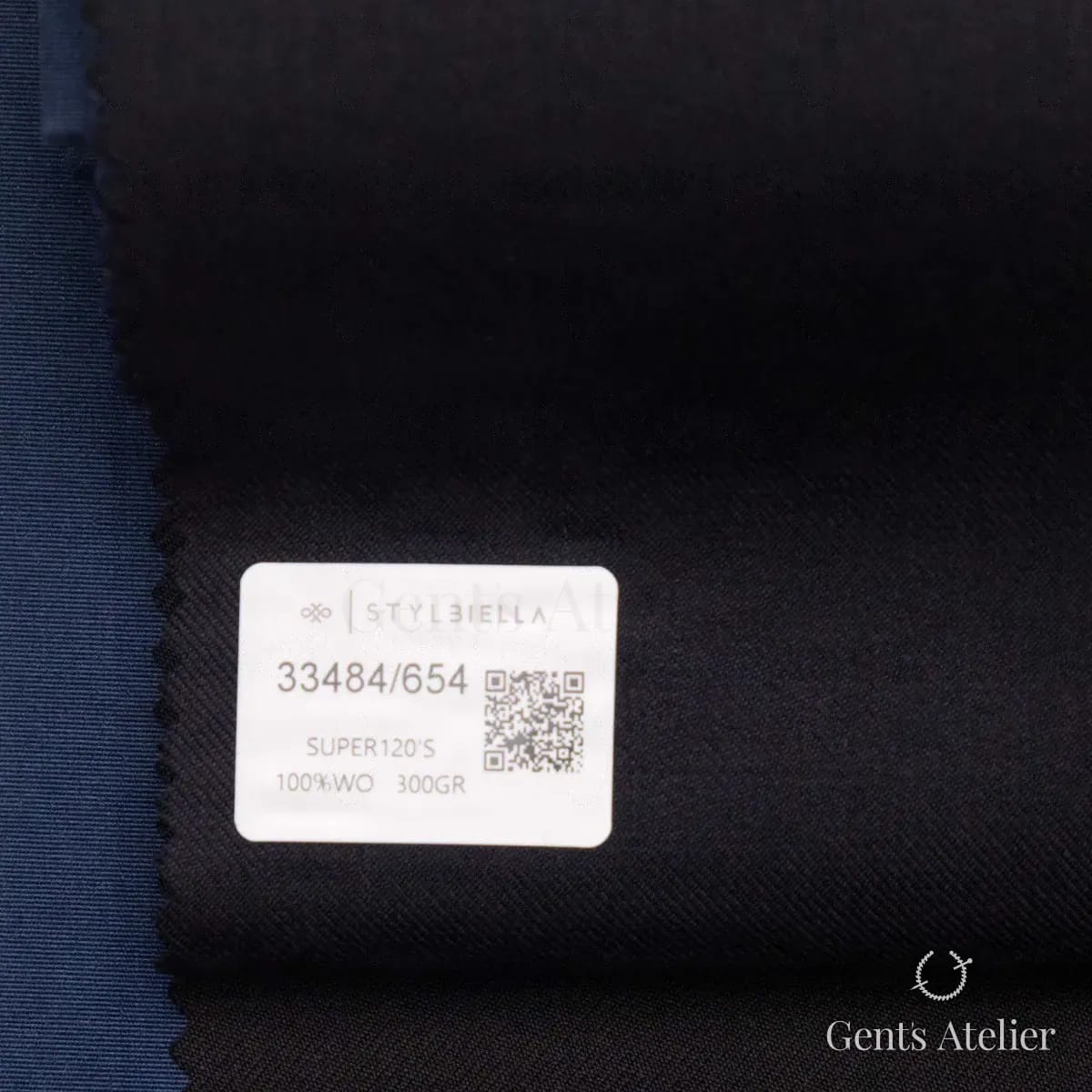 Образец ткани Stylbiella 33484/654 с этикеткой, иссиня-чёрный