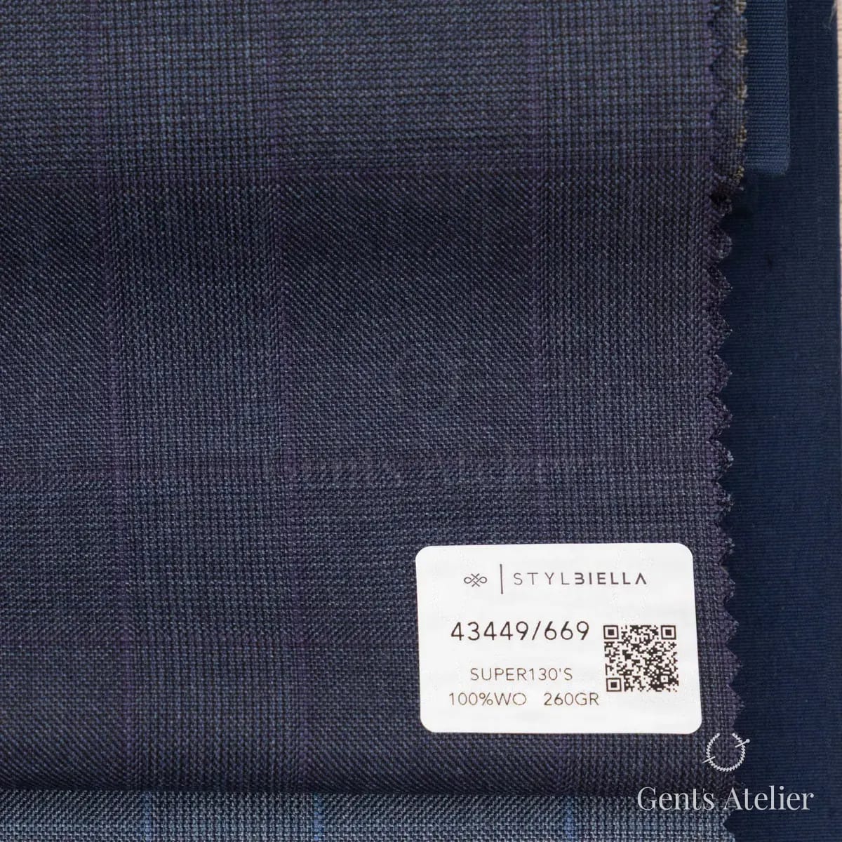 Образец ткани Stylbiella 43449/669 с этикеткой, индиго