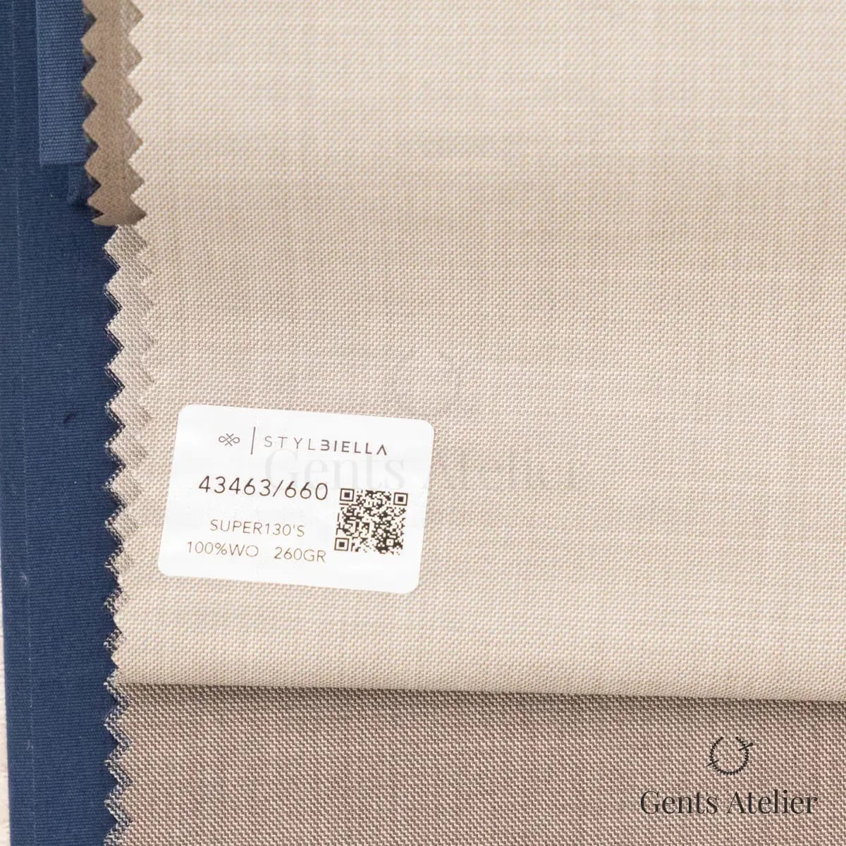Образец ткани Stylbiella 43463/660 с этикеткой, молочный