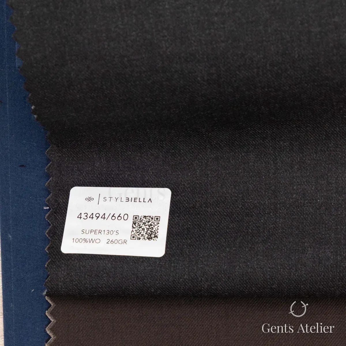 Образец ткани Stylbiella 43494/660 с этикеткой, чёрный