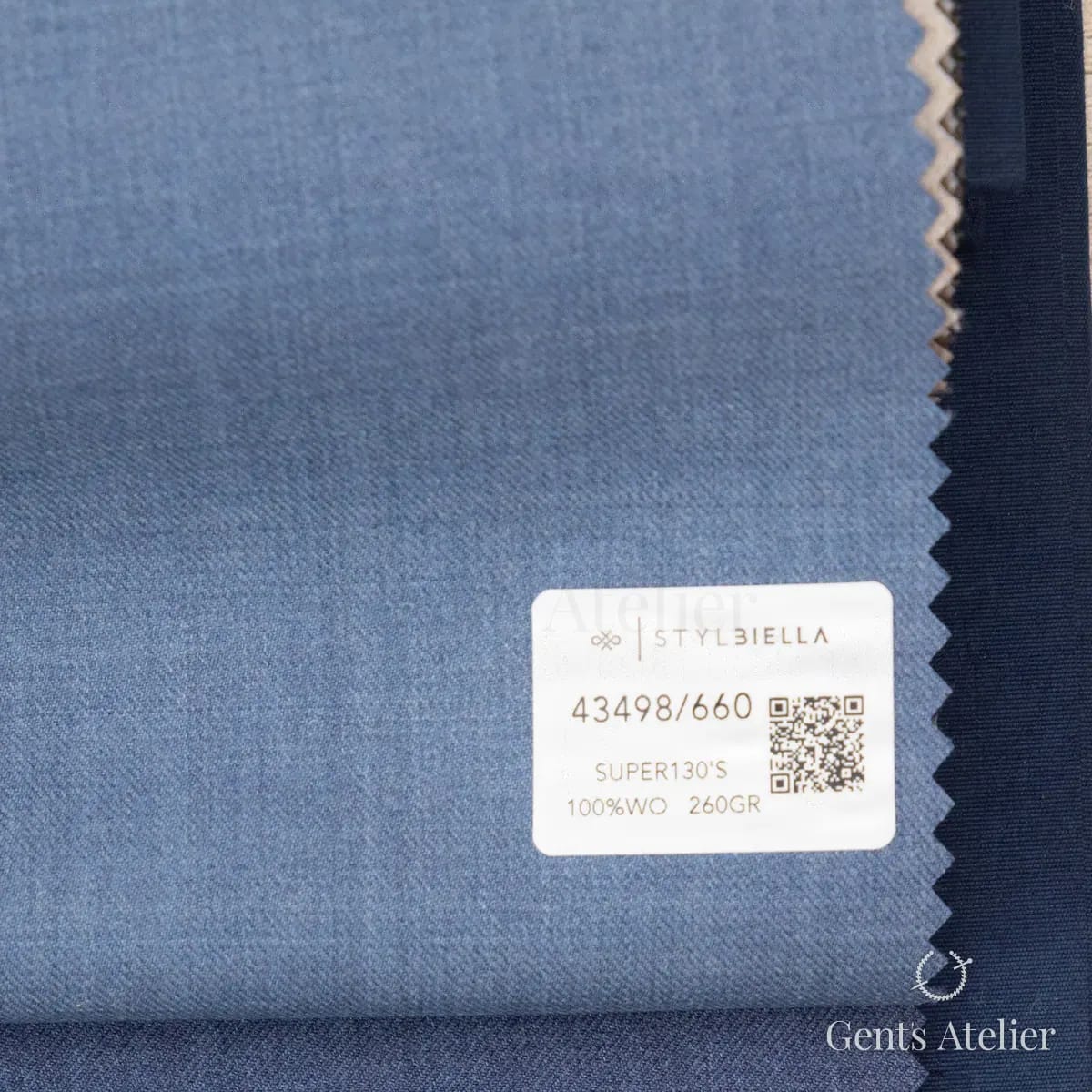 Образец ткани Stylbiella 43498/660 с этикеткой, голубой