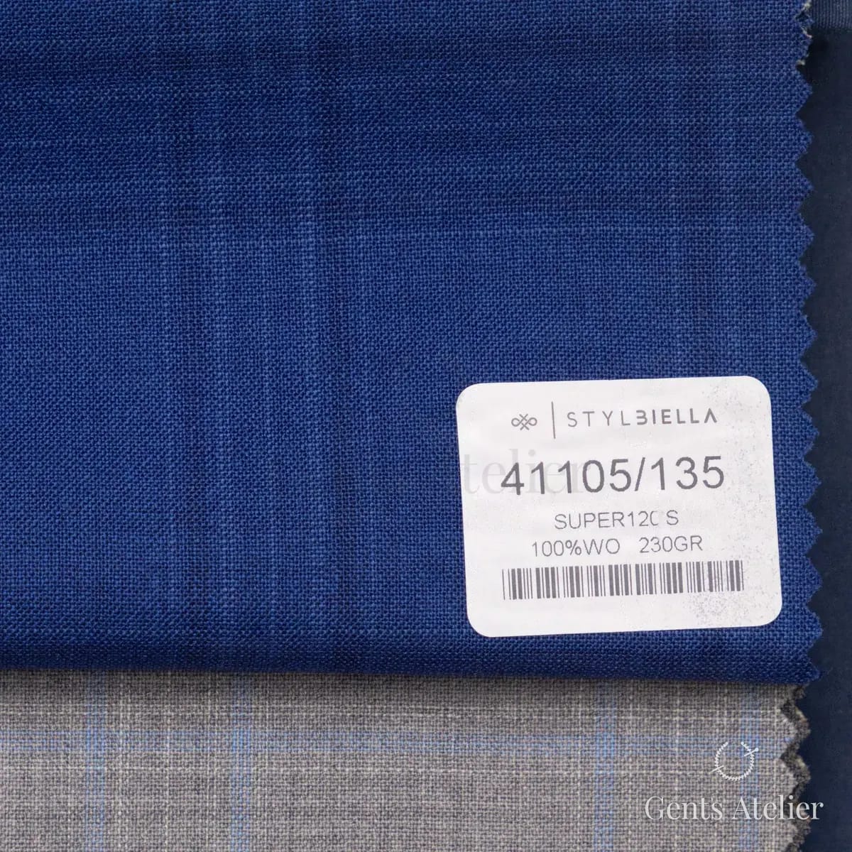 Образец ткани Stylbiella 41105/135 с этикеткой, синий